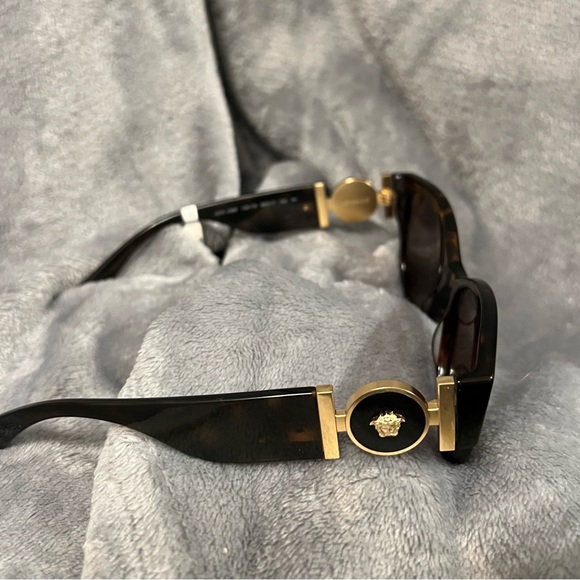 VERSACE Sunglasses - Picture 3 of 10